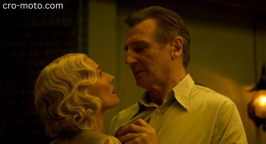 Marlowe หนังเรื่องนี้เริ่มต้นด้วย แคลร์ คาเวนดิช สาวสวยที่เป็นที่ต้องการ เดินเข้าไปในห้องทำงานของรัฐและว่าจ้างให้เขาตามหาคนรัก